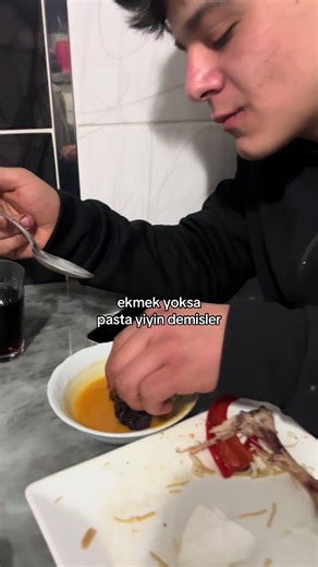 Brownie ve Çorba Kombinasyonu: Şaka mı Gerçek mi?