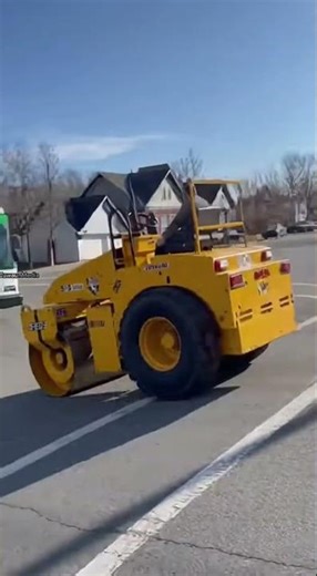 Driverless Steam Roller Tears Down Hill, Slams Into City Bus 🚧💥