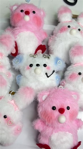 Handmade yaaa 💕 #fyp #keychain #plushiekeychain #keychainkelinci