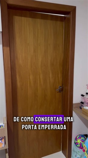 Como Consertar uma Porta Emperrada Passo a Passo