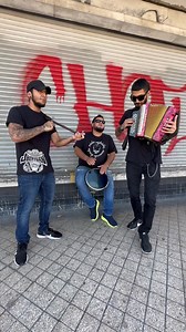 🔴 (Rinconcito Azul ) esta canción la grabo Nacho Paredes y tambien el maestro Celso Piña con la voz de Nelo Rosales. Contrataciones ☎️ 81 83 74 43 23 Ya me siguen en instagram y TikTok? 👇😃 https://www.instagram.com/tv/CaD7q6cDIn5/?utm_medium=copy_link tiktok.com/@jhonivanacordeon Saludos y que suene la nota alegre 😃🔥🇲🇽🇨🇴🎶 #baile #cumbia #acordeon #jhonivanacordeones #vallenato #cumbiaregia #academiademusicajhonivansaenz #quesuenelanotaalegre #colombia #colombiaregia #Monterrey #Mexico 