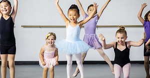 A quel âge inscrire mon enfant à la danse et quels sont les bienfaits ?