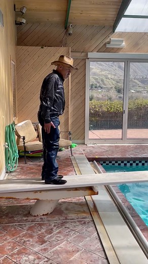 Vaquero buddy tryinh to do a sailorman’s dive. #fullyclothed #vaquero #wranglerjeans #wrangler #wranglers #clothedswim