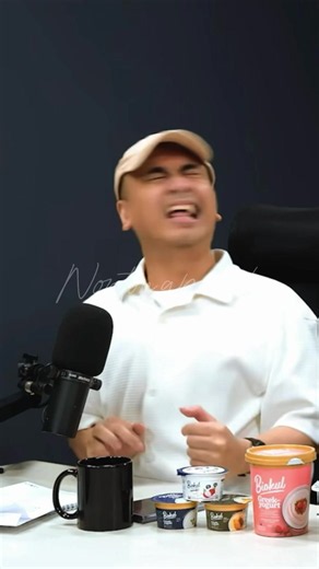 Minimal jempol kaki ketemu deh kalau nggak mau deketan.. ada yang kayak anisa juga nggak kalau bobo?