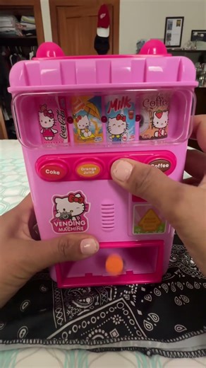 MINI VENDING MACHINE HELLO KITTY #youtubeshorts #shortsvideo #shorts #shorts