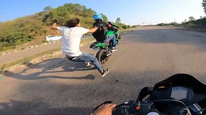 315K views · 11K reactions | Live crashed  Banda bike se gir Gaya  iPhone toot Gaya | Banda ke sath ladai hogayi 郎 | Amin bhat vlogs | Facebook