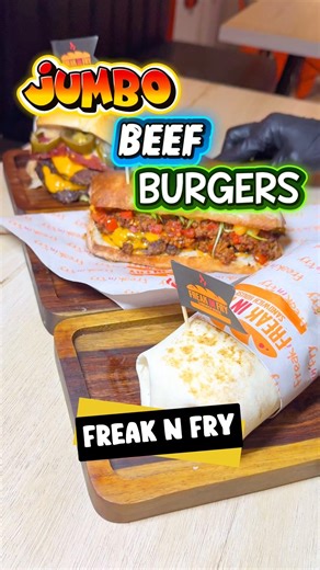Loaded Jumbo Beef Burgers || Hussainabad Famous Spot || Freak N Fry || Shayan Official #karachi