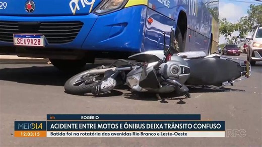 Acidente entre ônibus e duas motos deixa trânsito confuso na Av. Rio Branco em Londrina