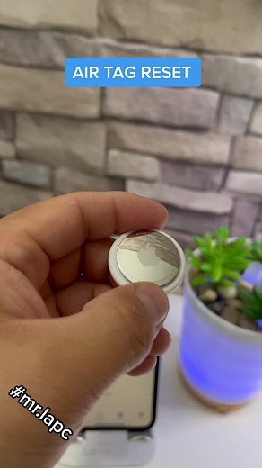 How to Reset and Replace Battery on AirTag