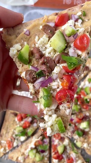 Greek Lavash Flatbread Pizza: Quick & Delicious