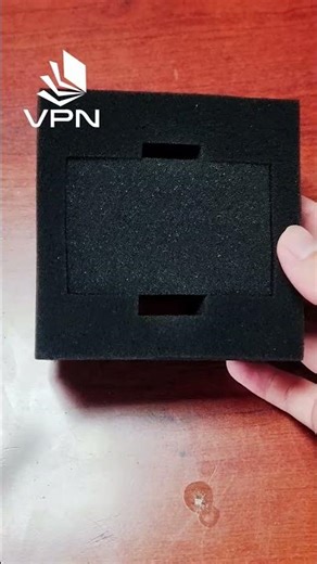 The foam cutting process for watch boxes at VPN paper box manufacturing factory