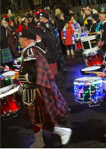 This Is How the New Year Is Celebrated in Scotland | A Scottish Hogmanay #edinburgh #hogmanay #torchlight #scotland #pipesanddrums