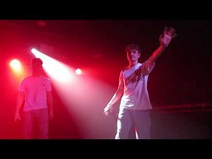 We Are Never Getting Back Together Cover Here At Last live in Manchester (24/02/2022)