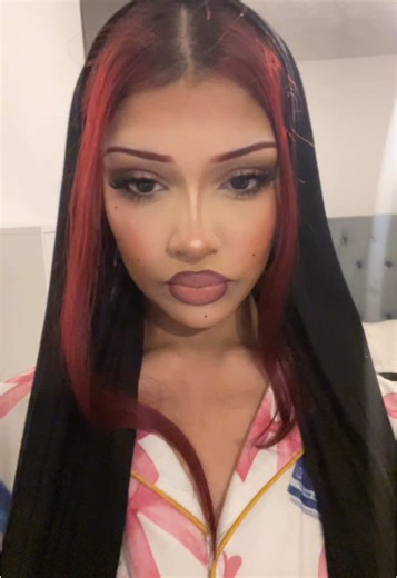 Glamorous Makeup Tutorial for Stunning Glitter Eyes