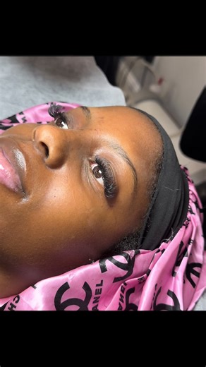 lashesandbrowsbyvlora on TikTok