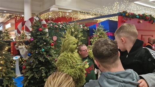 🎄✨ Foyleside Shopping Centre came alive with festive magic as crowds gathered to welcome Santa Claus and the Grinch for the big Christmas lights switch-on!🎅💚 | Derry Journal