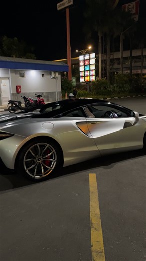 Mclaren Artura: Kombinasi Kecepatan dan Keheningan