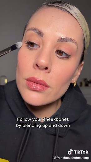 Chanel Beauty Baume Essentiel Highlighter Stick - How to Apply Tutorial