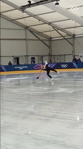 It's the stairway to the Olympics 👀🇫🇷 #MilanFigureSkating