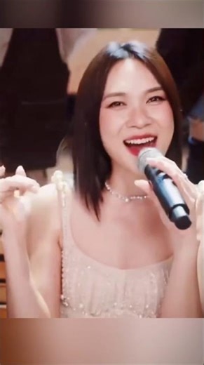 My Tam performs her new Tet song live for the first time with amazing results #mytam #entertainme...