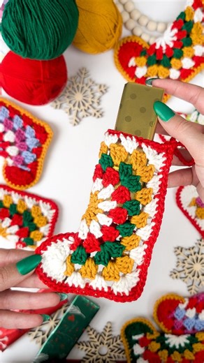 TheEasyDesign - Crochet Patterns (Etsy) on Instagram: "Comment JOLLY for the link 🔗✨🎄 Ready to add a sprinkle of handmade magic to your holiday season? ❄️✨ Say hello to the JOLLY Mini Christmas Stockings, the sweetest little makes for your tree, mantel, gifts, and more! 🎄🧶 These adorable minis aren’t just for show… they’re functional too! Fill them with treats, tiny surprises, or thoughtful notes to make someone’s holiday extra special. ✨🎁 Why You’ll Love the JOLLY Mini Christmas Stockings: