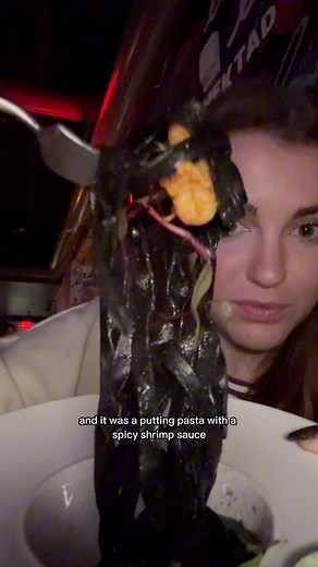 Eating all the food from hocus pocus! #foodie #HocusPocus #disney #Halloween #reels #eating | KarissaEats