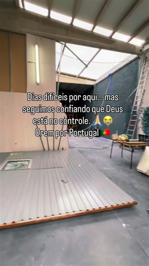 Rafa Werneck ✨🦋 on Instagram: "Aqui em Pombal vivemos dias muito difíceis. Uma grande tragédia atingiu a cidade, e a tempestade causou muitos estragos. A nossa igreja, CME Pombal, também foi fortemente afetada. Dói ver tudo isso, mas seguimos confiando que Deus está no controle. Orem por Pombal, por Leiria e por Portugal. 🙏🏼😭🇵🇹"