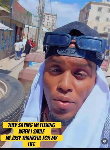 They said im flexing when i smile 😃 Somalia | Real Street Life Experience #ytshorts #foryou
