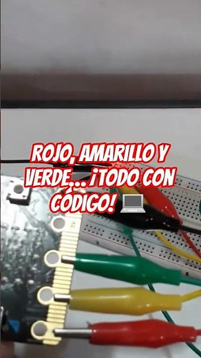 Traffic light with micro:bit and breadboard 🚦🤯 #shorts