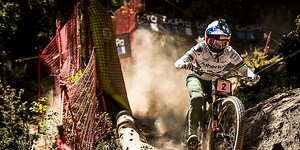 【マウンテンバイク・ダウンヒルとは？】急斜面を駆け下りる高速自転車競技の魅力