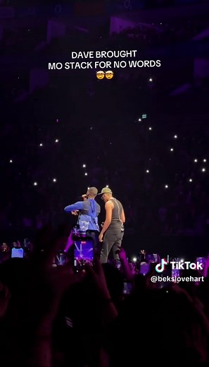 Dave and Mo Stack's Performance of No Words