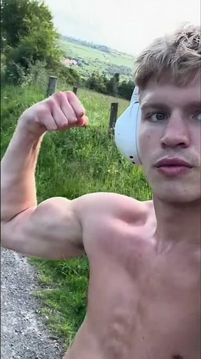 Shirtless Run After Rest Day: The Ultimate Leg Day Recovery!