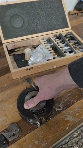 Setting Up A Spindle Moulder Wadkin BER2#woodworking #furnituredesign #wadkin #tools #furnituremaker