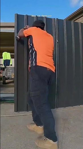 Colorbond sheets on double opening gates - Buhay sa Australia