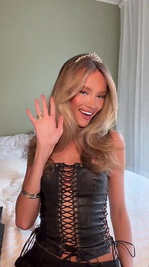 💅🏻💅🏻💅🏻💋💋💋 | emma ellingsen