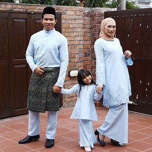 This new arrival is definitely perfect for family collection! 😍 . Features with 6 colors that would make a great look on you! Check them out today #Gorgeous