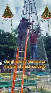 4.6K views · 59 reactions | El naranjo frontera ya esta en modo navidad Naranjeños de corazón colaboran en la instalación del árbol navideño   No es algo fácil. Pero es con el interés deque las los naranjeños disfruten y pasen momentos agradables En estas fiestas de navidad | Cesar Diaz | Facebook