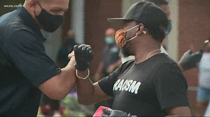 Grammy-winning singer Anthony Hamilton helps clean Charlotte neighborhood