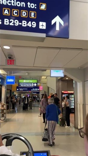 Custom Golf Cart, Dallas Fort Worth International Airport (Dallas Fort Worth International Airport)