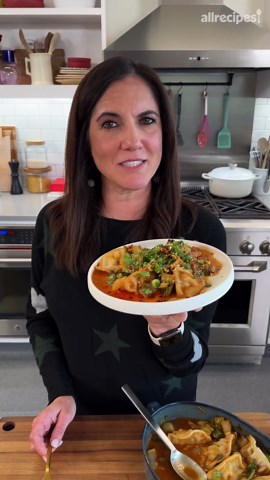 How to Make a One Pan Dumpling Dinner