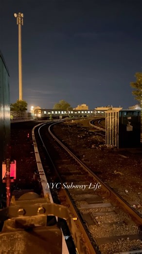 3.5K views · 178 reactions | A Manhattan Bound D Train Arriving And The Moon Rising at The West End Line! #NYCSubway #NYC #MTA #NewYorkCitySubway #LIRR #SubwayTrain #NYCTransit You can now buy me a coffee: https://bmc.link/NYCSubwayLife | NYC Subway Life | Facebook