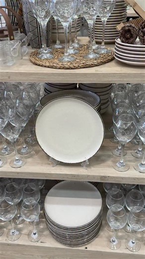 3.7K views · 63 reactions | Restockeamos la línea más pedida ♥️ Los platos Ivory por unidad o set. Manda la data porque seguro que alguien los está buscando  20% off transferencia o 3 y 6 cuotas sin interés en locales o tienda online ️ | Serbazares | Facebook