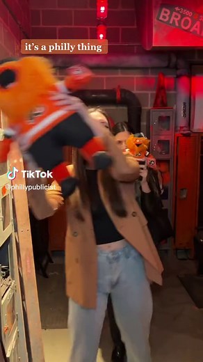 The Dance of the 5 Grittys - Philadelphia Flyers Mascot Fun