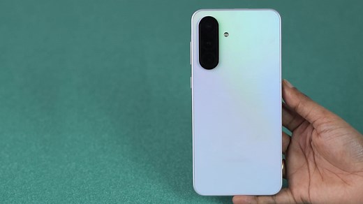 How to Turn On/Off Flashlight on Android? Quickly control your Android flashlight with ease! Whether you need light in the dark or want to save battery, mastering the flashlight toggle makes your phone more handy than ever. Stay prepared for any situation, from late-night walks to finding things in a pinch. Learn how to turn it on or off instantly! #AndroidTips #FlashlightOnAndroid #TurnOnFlashlight #TurnOffFlashlight #AndroidHacks #MobileTips #PhoneTips #AndroidGuide #FlashlightTrick #AndroidFe