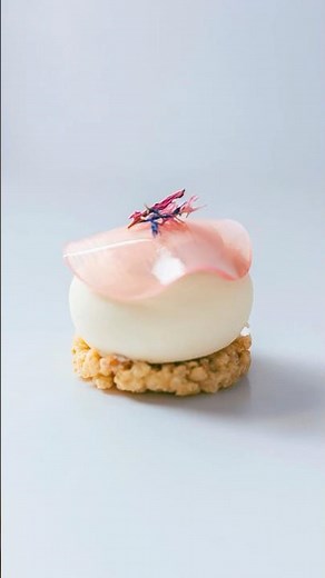 桃のヨーグルトムースケーキ｜桃のコンポートとシートゼリーで作るケーキ