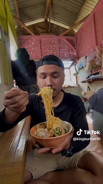 Makan Bakso Aci Enak di Teh Ika