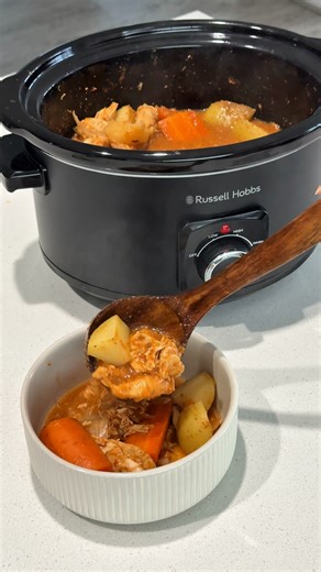 Our 4L Matte Black Slow Cooker makes budget-friendly meals like this chicken & veg dish ridiculously easy. 🖤 Shop now at The Good Guys. | Russell Hobbs Australia & New Zealand