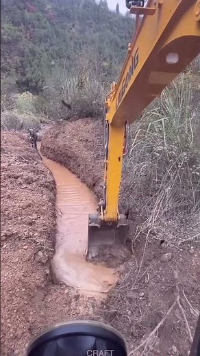 Excavator Water Diversion: Full On-Site Construction Process