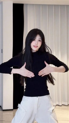 Everyone Is Obsessed With This Chinese Cosplay Dance 🔥 02 #cosplaydance