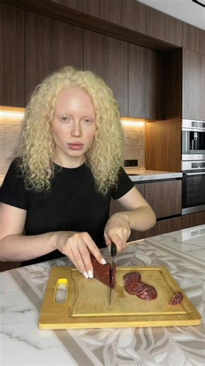 Stella model on Instagram: "Ну бывает )))) чтож поделать"